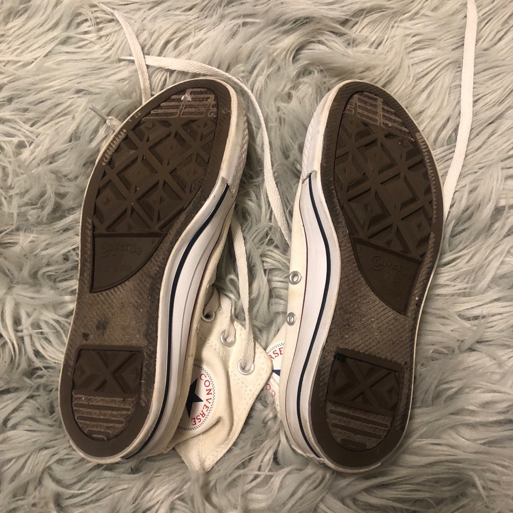 High top white converse!!